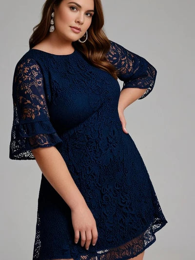 Robe en dentelle marine grande taille