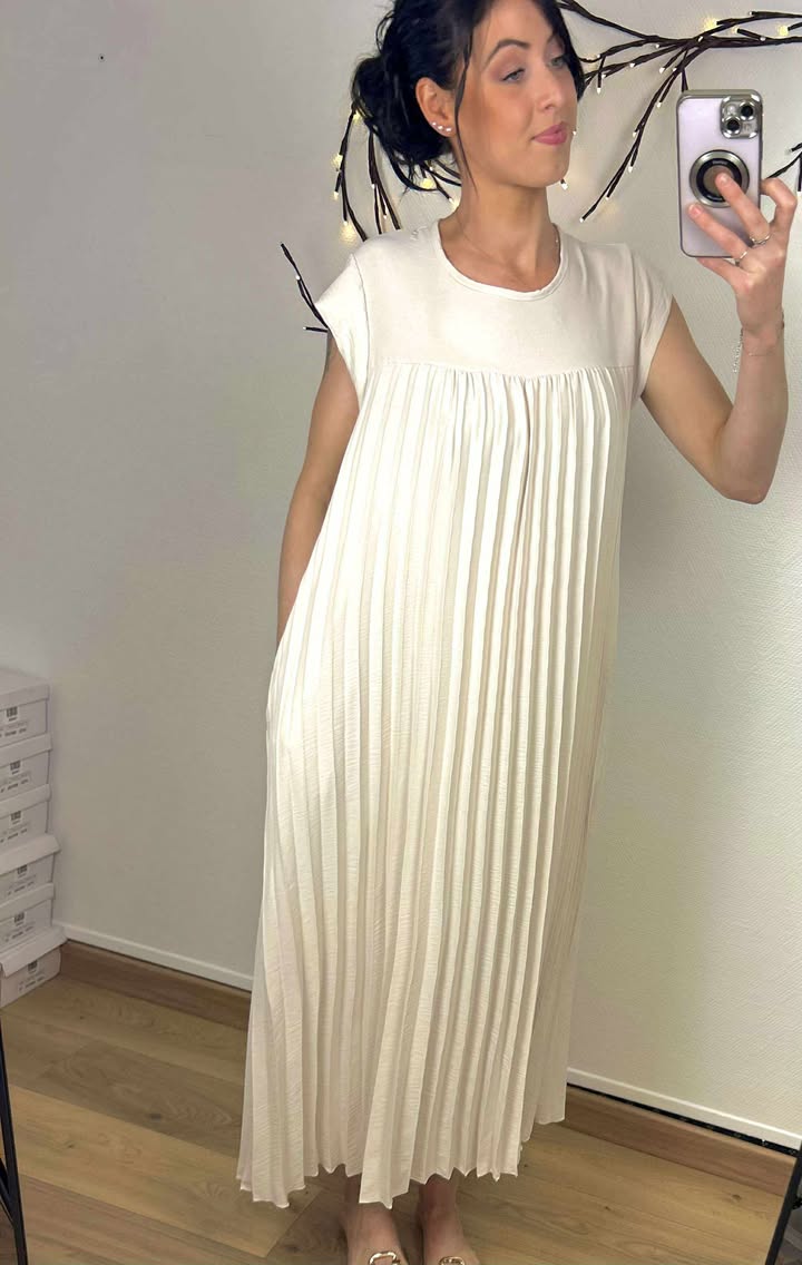 Robe longue plissée