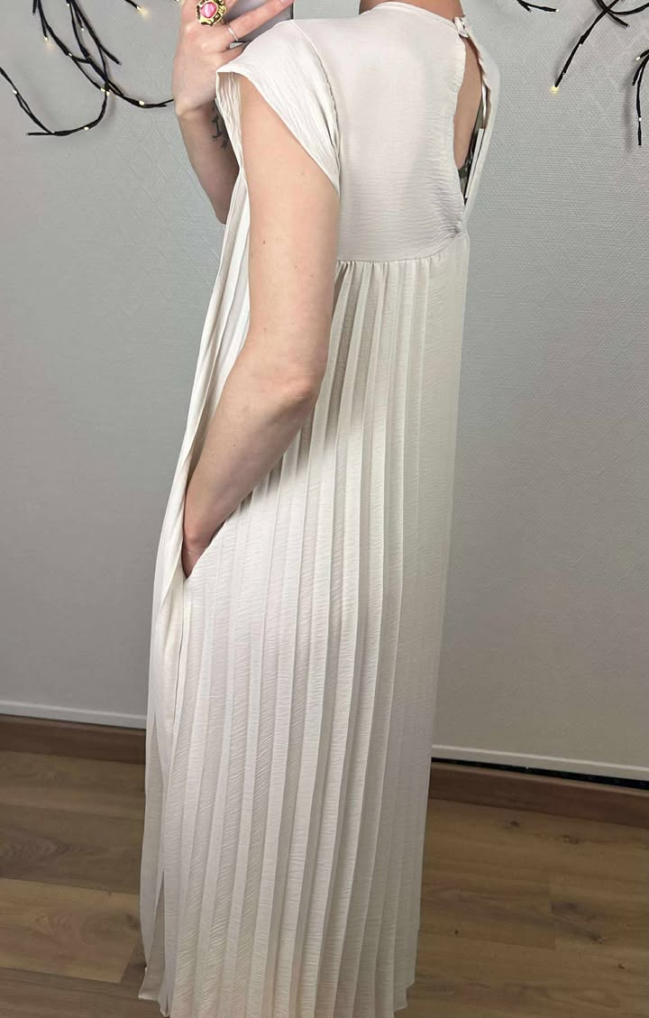 Robe longue plissée