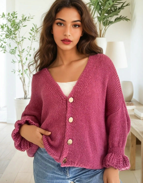 Cardigan en maille duveteux, avec poches, bouton dorée.