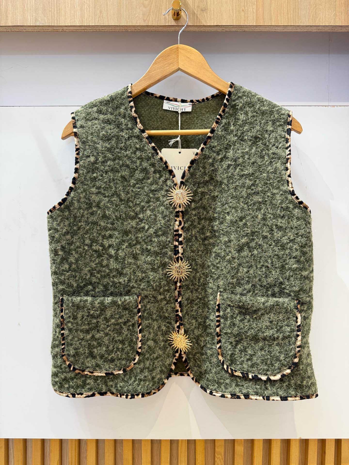 Gilet sans manches. Plusieurs coloris !