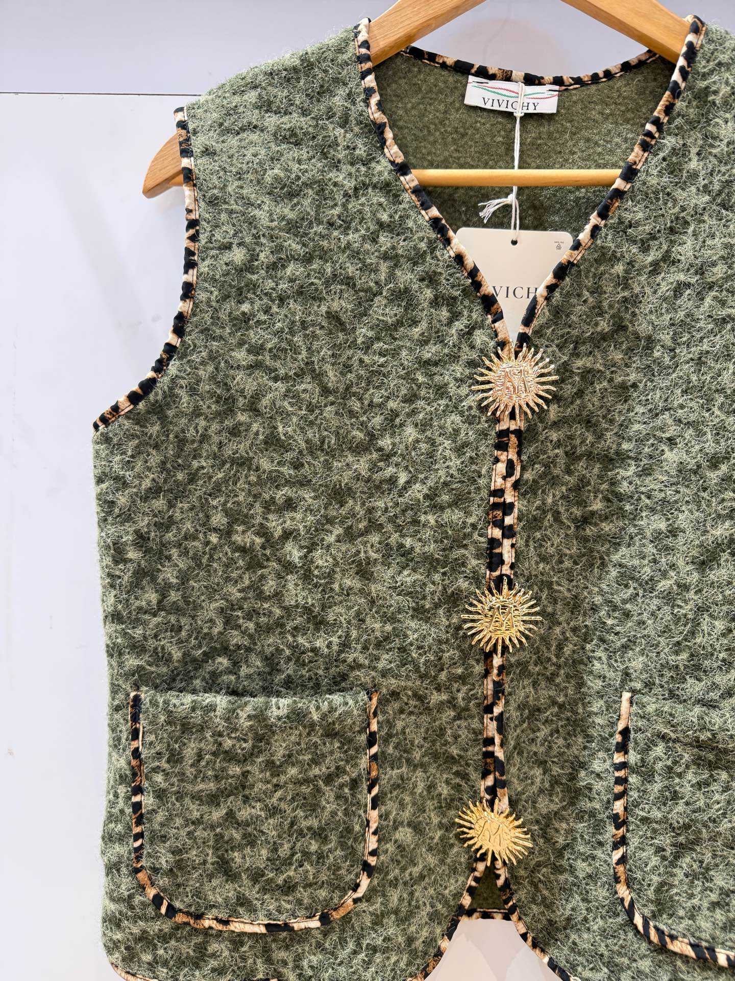 Gilet sans manches. Plusieurs coloris !